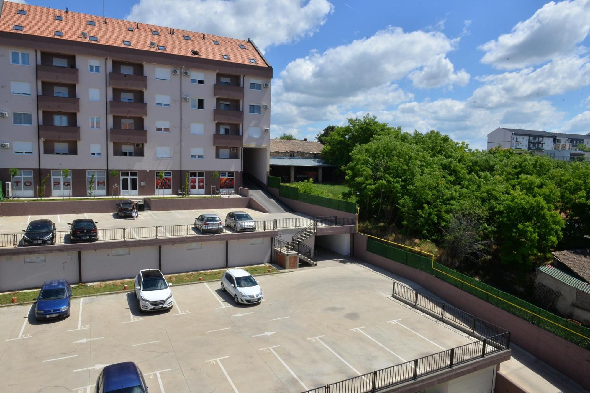 Hm Apartments Indija Exterior photo